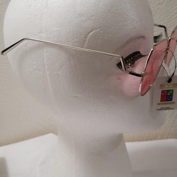 Sexy Sunglasses - Picture 2 of 3